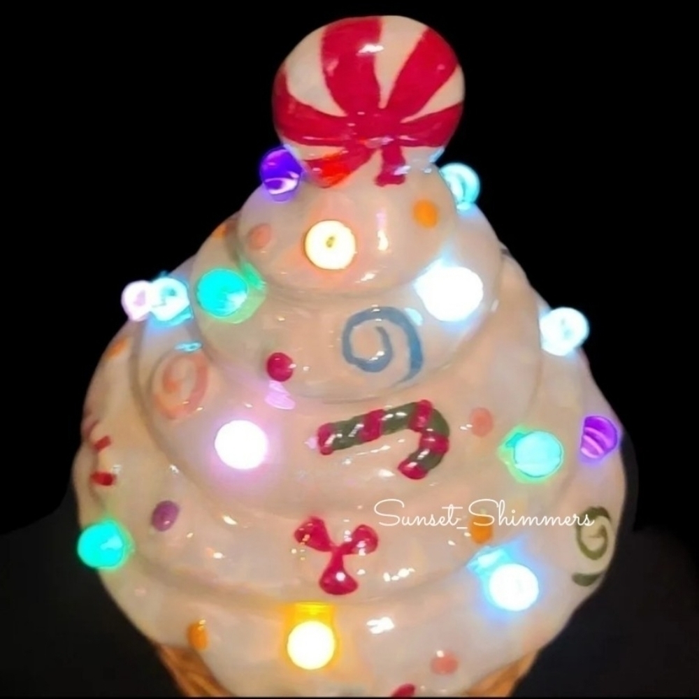Light Up Ceramic Cupcake Christmas Peppermint Swirl Candy Cane Tier Tray Decor - Picture 2 of 8